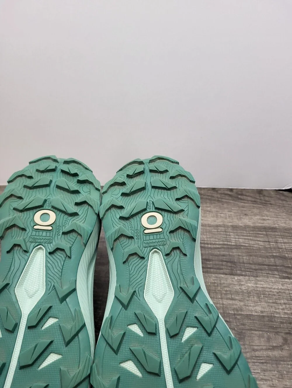 Oboz Katabatic LT Low GTX Sneaker Glacier Green Hiking Running Shoes Women's 8.5